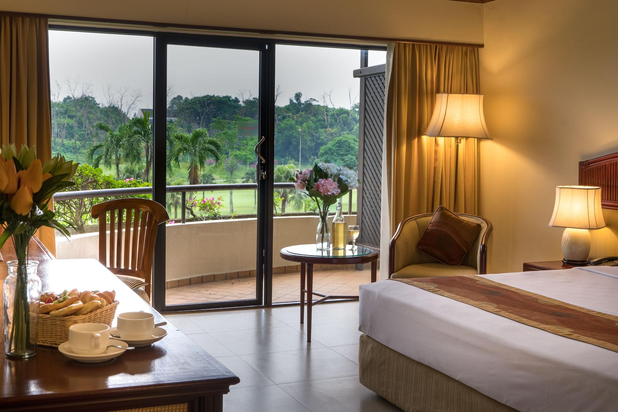 Resor Le Grandeur Palm Johor 5*